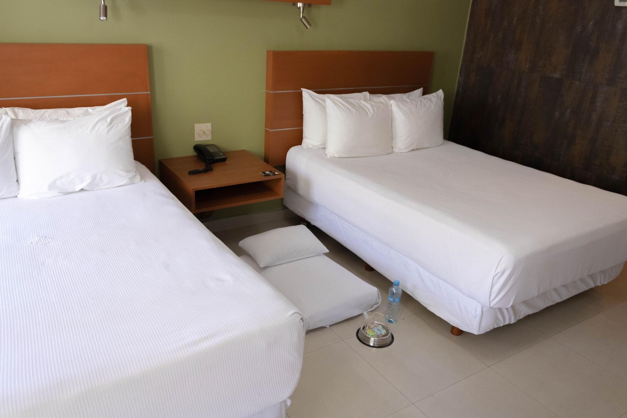Hotel Calafia Mexicali Extérieur photo