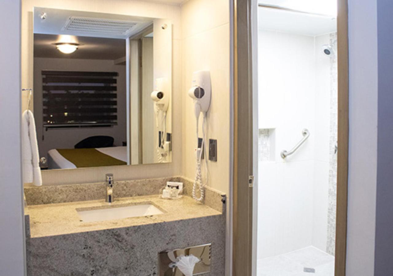Hotel Calafia Mexicali Extérieur photo