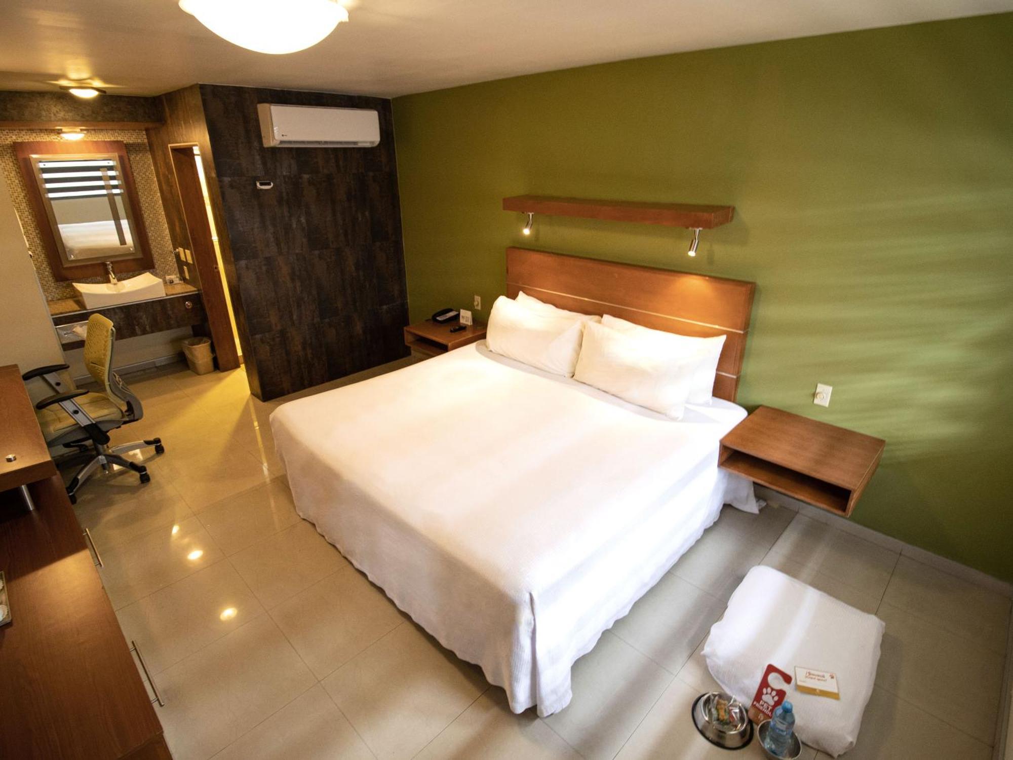 Hotel Calafia Mexicali Extérieur photo