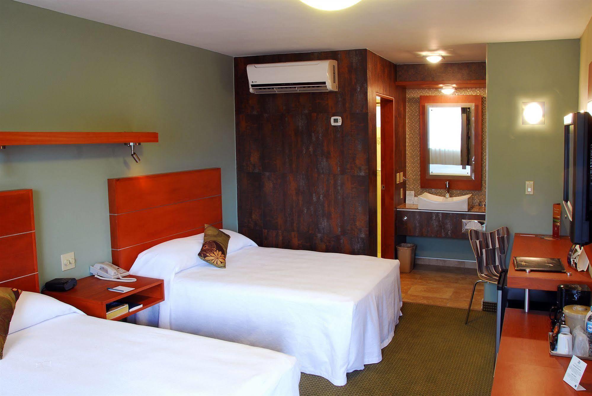 Hotel Calafia Mexicali Extérieur photo